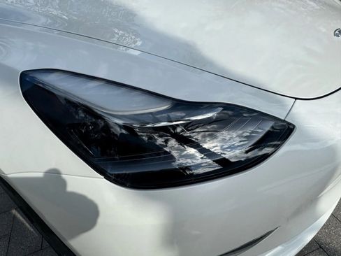 Used 2023 Tesla Model 3 Standard Range image 7