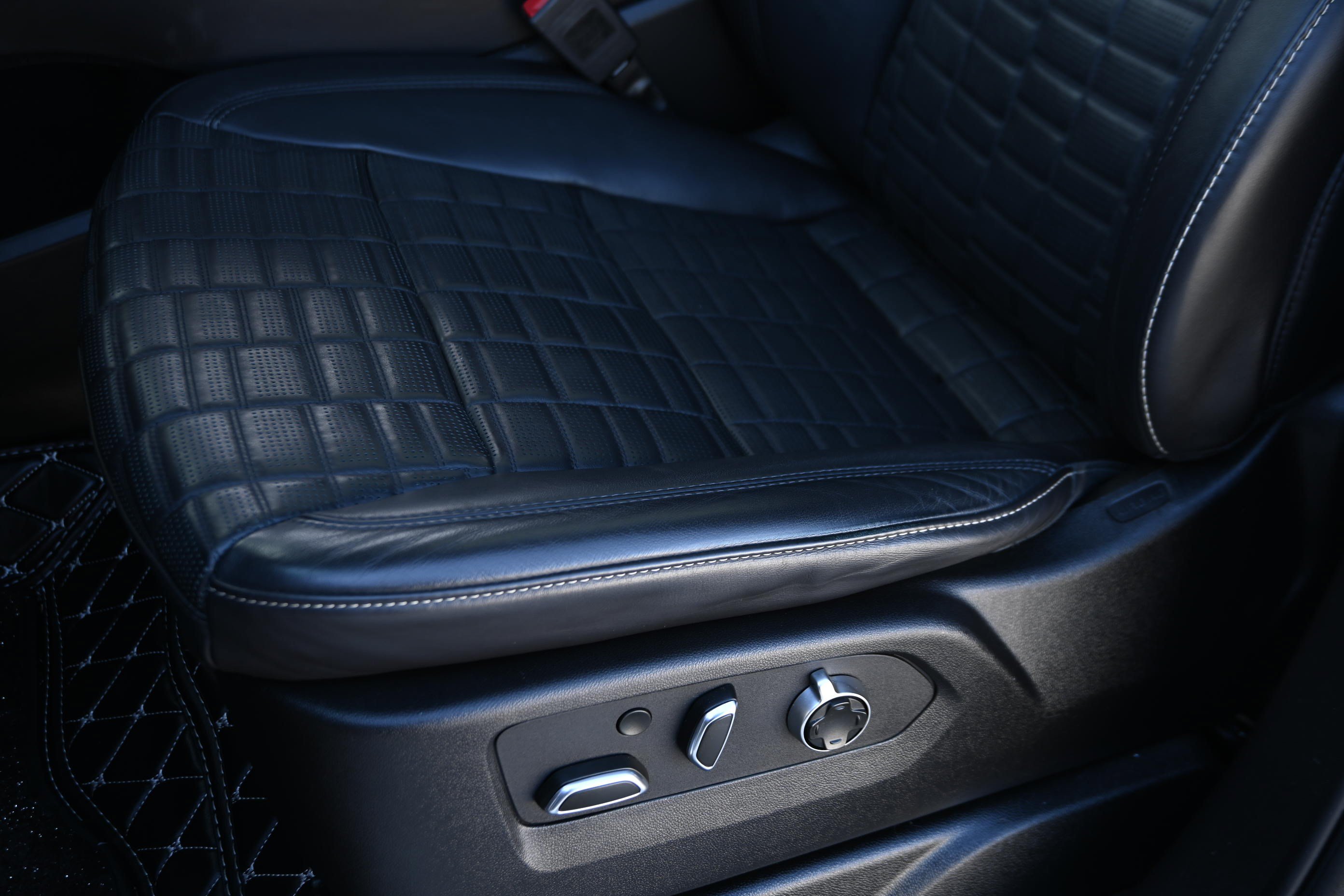 Used 2024 Cadillac Escalade V w/ LPO, Floor Liner Package AWD/4WD image 30