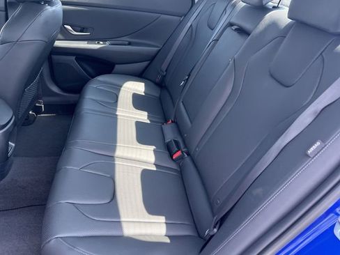 New 2026 Hyundai Elantra Limited FWD image 32