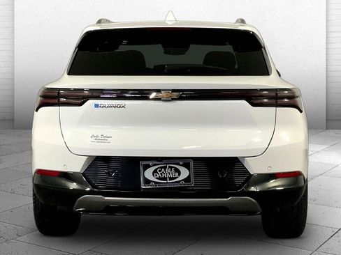 Used 2025 Chevrolet Equinox EV LT FWD image 3