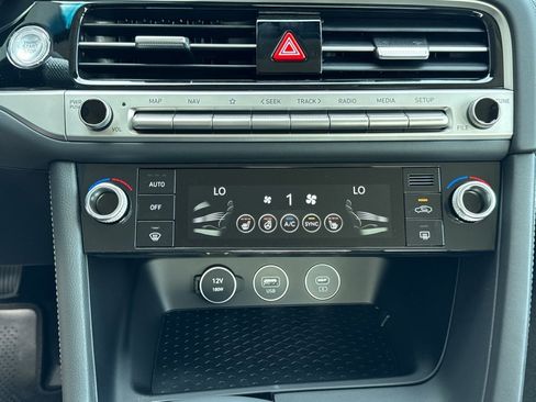 New 2026 Genesis G70 2.5T image 14