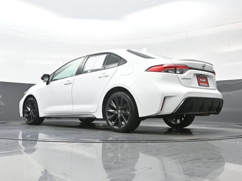 Used 2024 Toyota Corolla SE FWD image 29