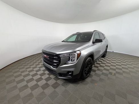 Used 2023 GMC Terrain SLT w/ Elevation Edition AWD/4WD image 27