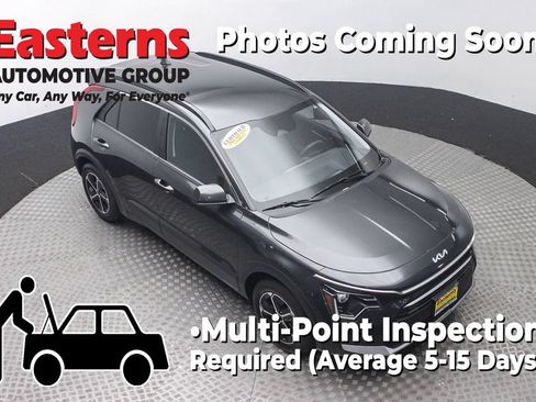Used 2025 Kia Niro LX FWD image 3