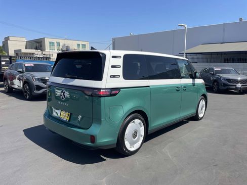 Certified 2025 Volkswagen ID. Buzz 1st Edition RWD image 4