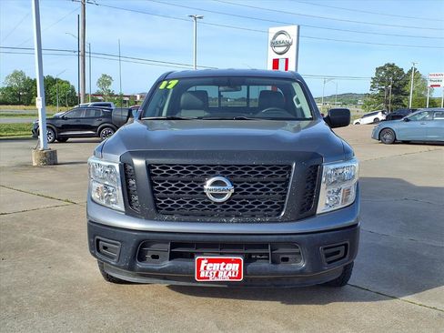 Used 2017 Nissan Titan S image 19