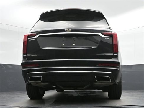 Used 2023 Cadillac XT6 Premium Luxury image 13