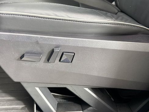 Used 2024 Tesla Cybertruck AWD Crew Cab image 25
