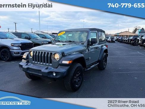 Used 2021 Jeep Wrangler Sport AWD/4WD image 3