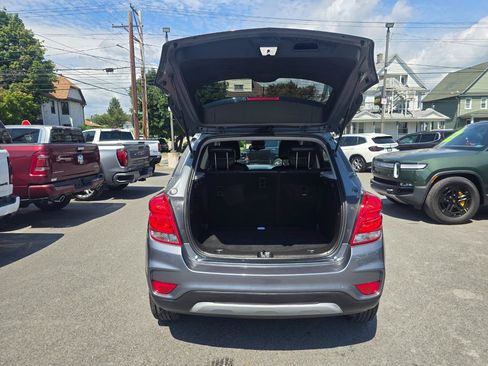 Used 2019 Chevrolet Trax LT FWD image 17