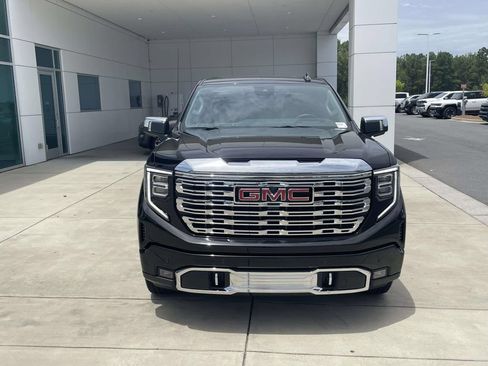Used 2025 GMC Sierra 1500 Denali AWD/4WD image 3