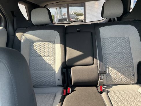 Used 2023 Chevrolet Equinox LT image 40