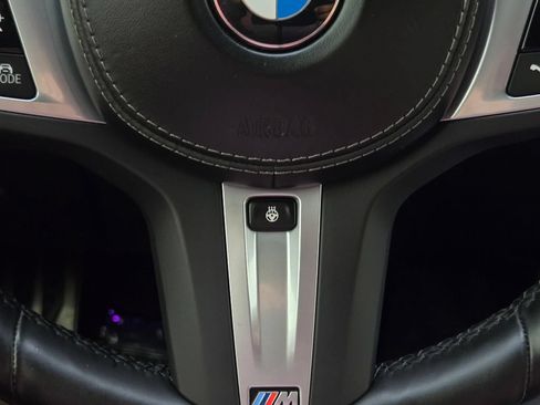 Used 2022 BMW X7 xDrive40i w/ M Sport Package AWD/4WD image 33