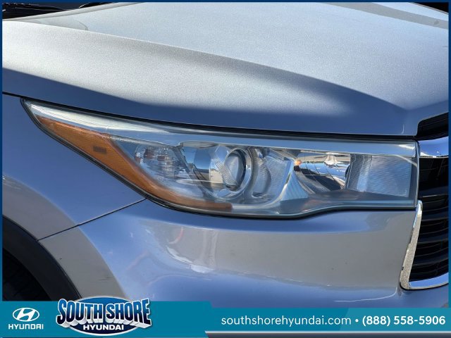 Used 2016 Toyota Highlander XLE AWD/4WD image 10