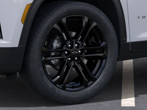 New 2026 Chevrolet Traverse LT w/ Driver Confidence Package image 9