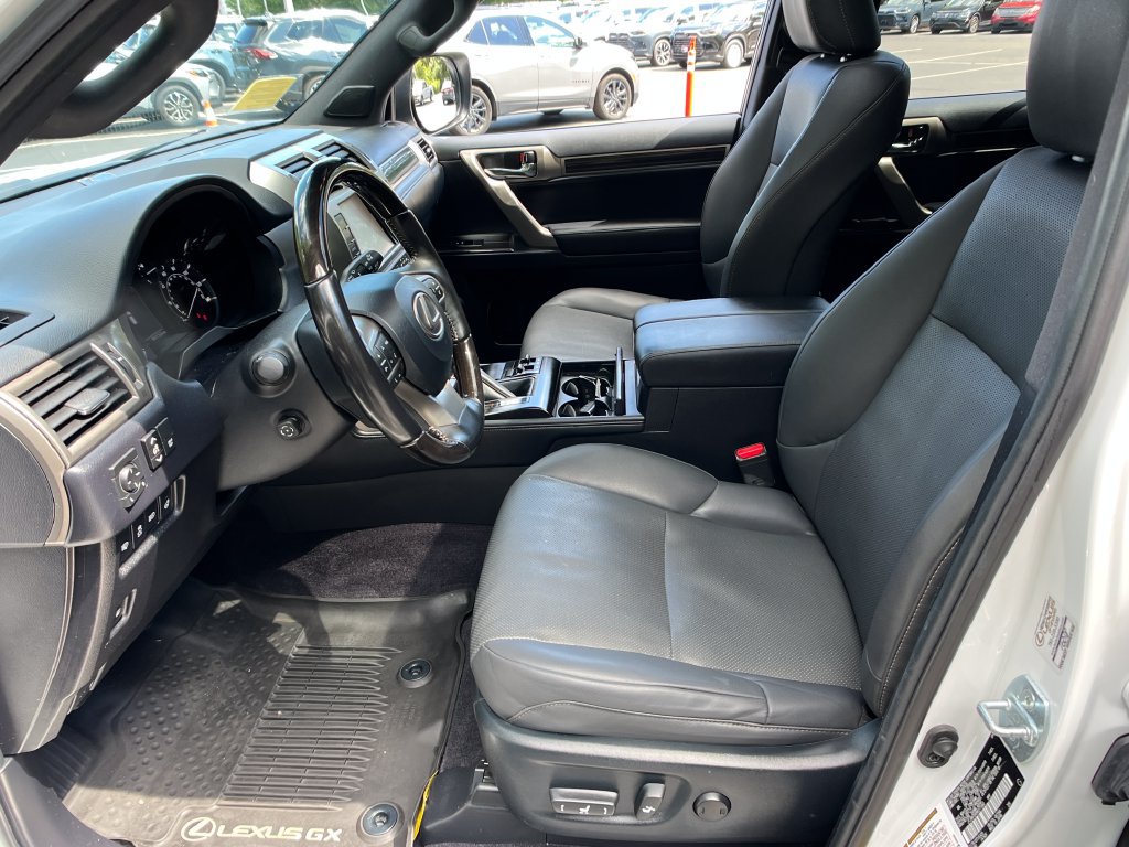 Used 2021 Lexus GX 460 Premium w/ Premium Package AWD/4WD image 9