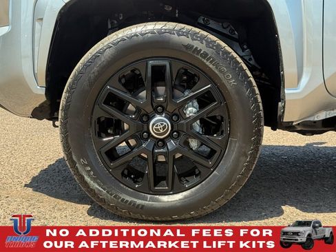 Used 2024 Toyota Tacoma SR AWD/4WD image 12