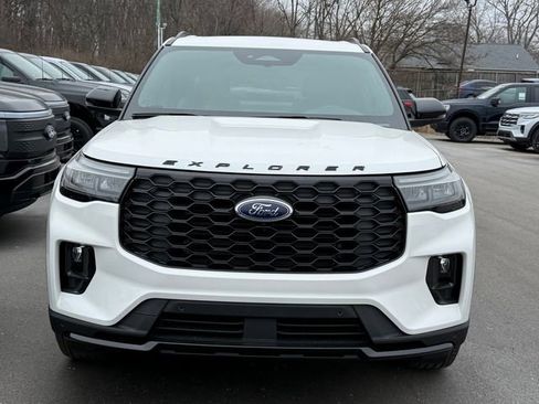 New 2026 Ford Explorer ST-Line image 3