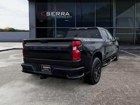 Used 2024 Chevrolet Silverado 1500 Custom w/ Turbomax Blackout Package image 5