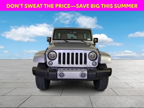 Used 2016 Jeep Wrangler Unlimited Sahara w/ Dual Top Group AWD/4WD image 3