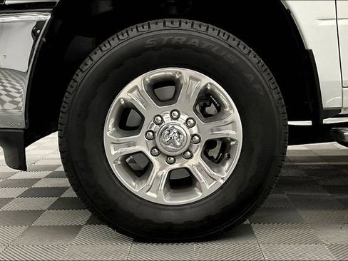 Used 2024 RAM 3500 Big Horn AWD/4WD image 10