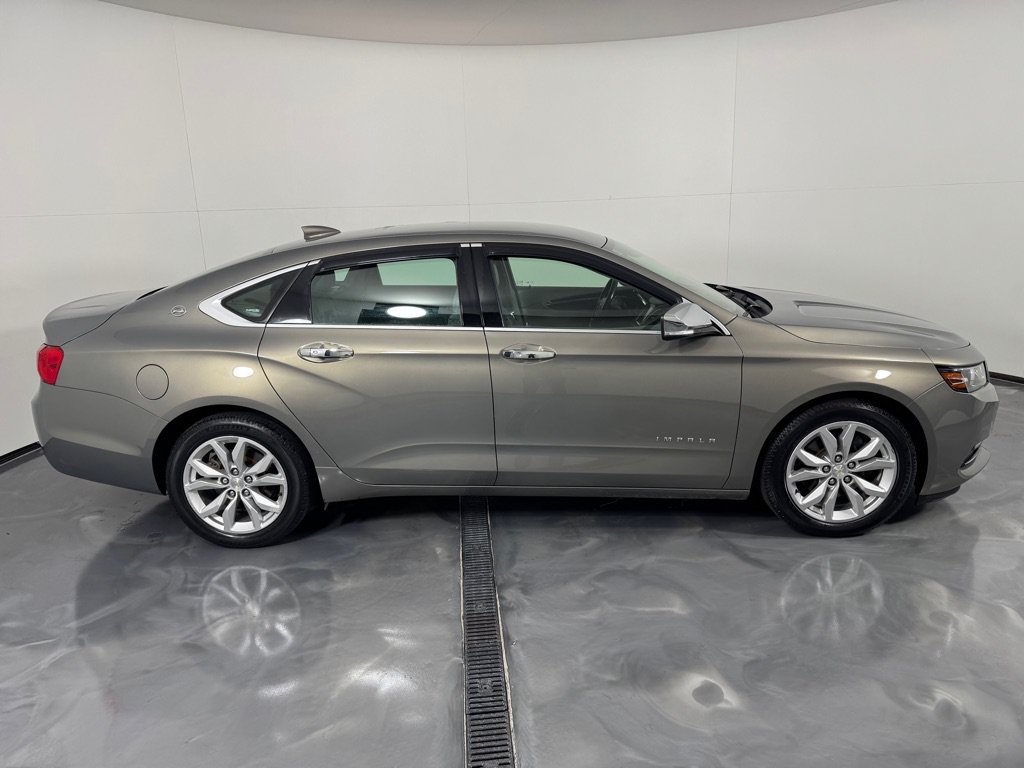 Used 2018 Chevrolet Impala LT w/ LT Convenience Package FWD image 4