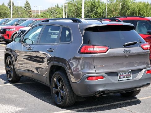 Used 2018 Jeep Cherokee Latitude w/ Altitude Package FWD image 28
