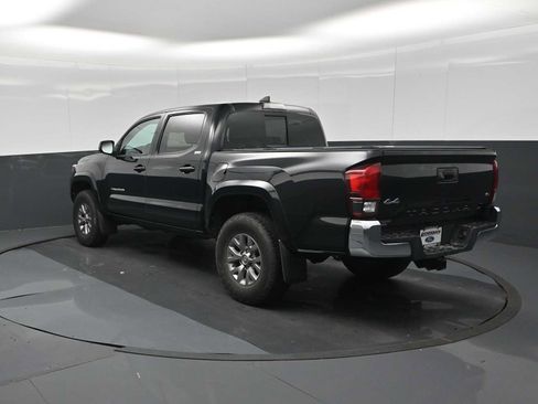 Used 2019 Toyota Tacoma SR5 AWD/4WD image 6
