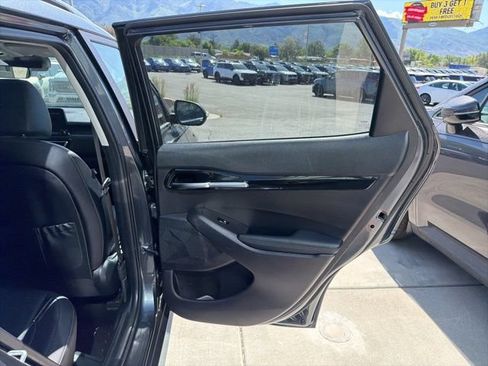 Certified 2023 Kia Seltos SX w/ SX Sunroof Package AWD/4WD image 30