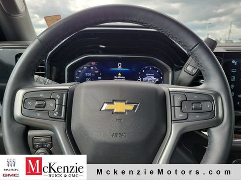 Used 2024 Chevrolet Silverado 1500 LT AWD/4WD image 11