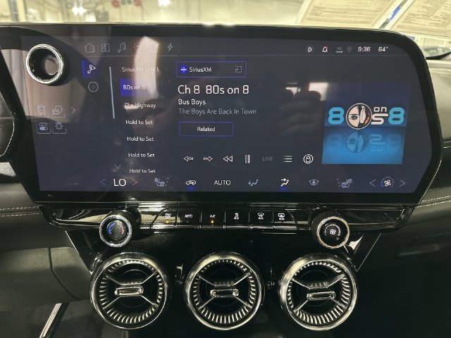 Used 2024 Chevrolet Blazer EV LT AWD/4WD image 16