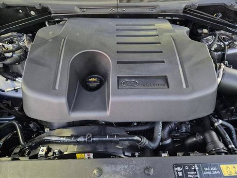 Used 2024 Land Rover Defender 110 X-Dynamic SE AWD/4WD image 23