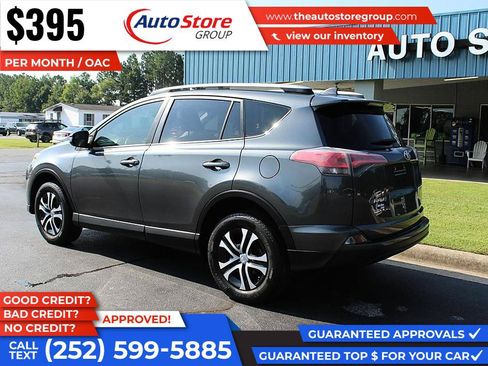 Used 2018 Toyota RAV4 LE FWD image 8