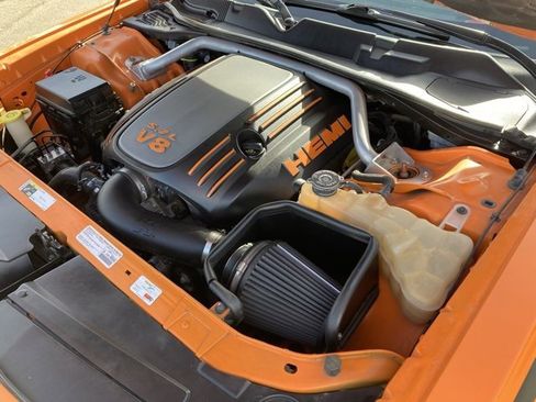 Used 2014 Dodge Challenger R/T image 42