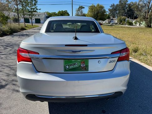 Used 2011 Chrysler 200 Limited image 13