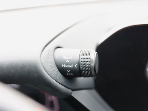 Used 2022 Lexus ES 300h w/ Premium Package image 38