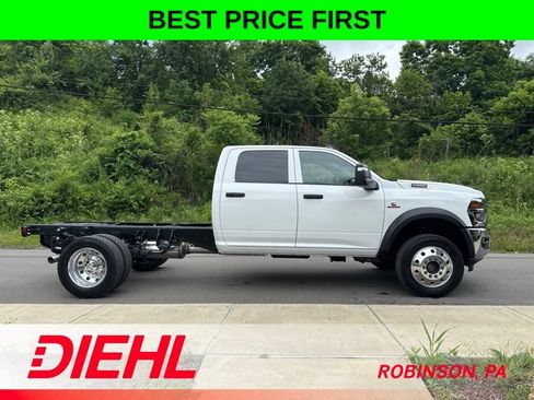 New 2026 RAM 5500 Tradesman w/ Chrome Appearance Group AWD/4WD image 8
