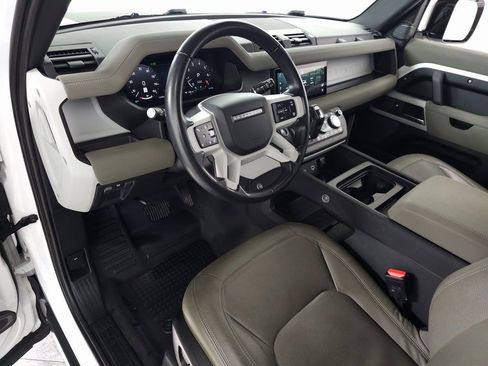 Used 2023 Land Rover Defender 110 SE image 17