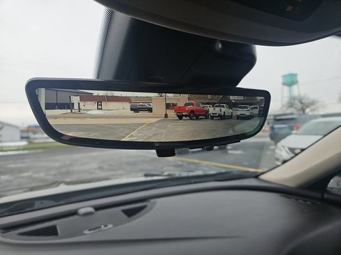 Used 2022 Buick Envision Avenir w/ Technology Package II image 19