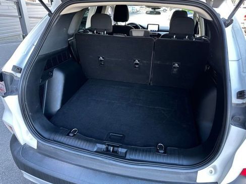 Used 2020 Ford Escape SE image 23