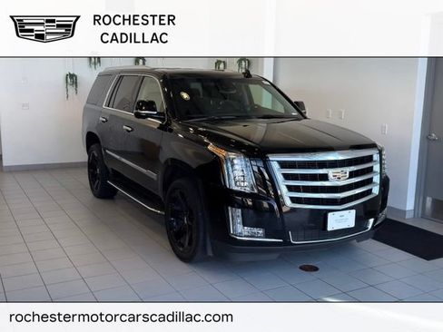 Used 2020 Cadillac Escalade Premium Luxury AWD/4WD image 1