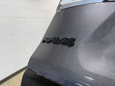 Certified 2022 Toyota RAV4 XSE w/ XSE Grade Weather Package AWD/4WD image 14