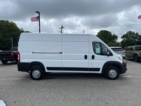 Used 2025 RAM ProMaster 3500 w/ Convenience Group FWD image 8