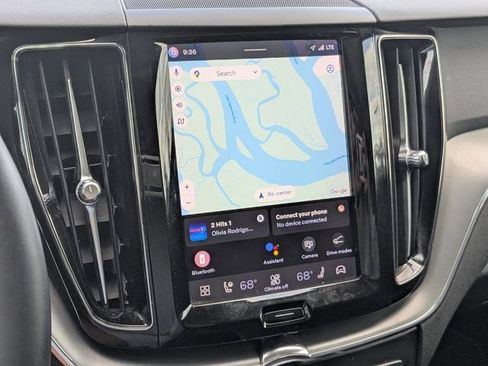 Used 2023 Volvo XC60 B5 Core image 29