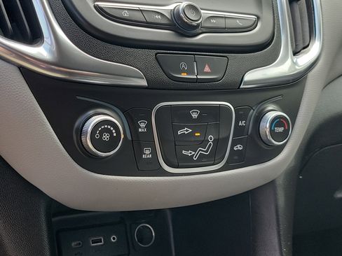 Used 2024 Chevrolet Equinox LS w/ LS Convenience Package image 34