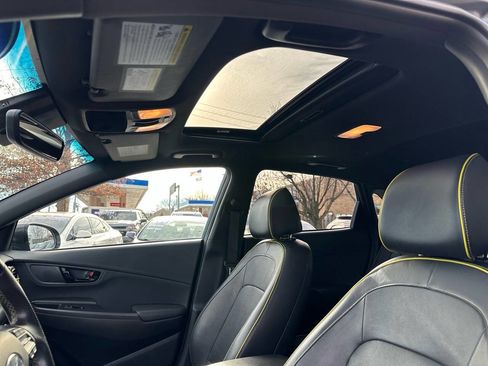 Used 2018 Hyundai Kona Limited image 12