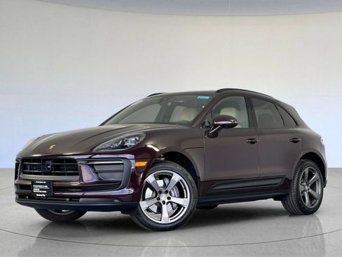 Certified 2026 Porsche Macan AWD/4WD image 1