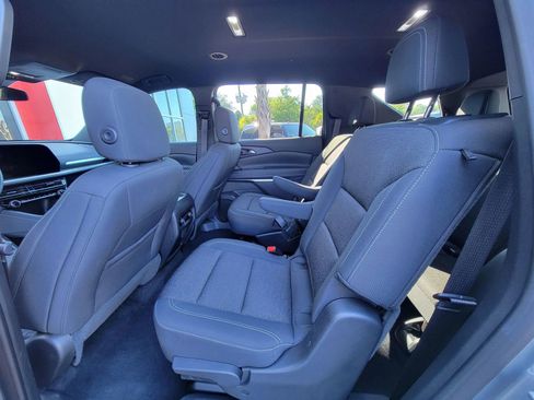 Used 2025 Chevrolet Traverse LT w/ Driver Confidence Package FWD image 15