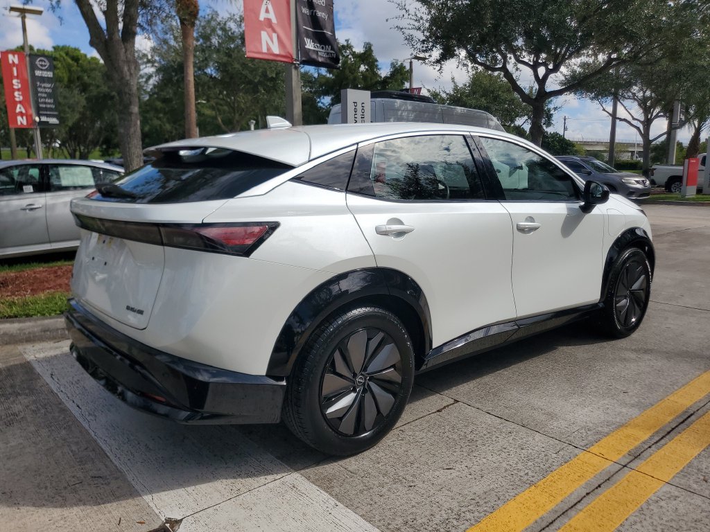 Used 2024 Nissan Ariya FWD image 6