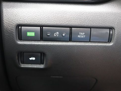 Used 2020 Nissan Sentra SV w/ Electronics Package FWD image 23